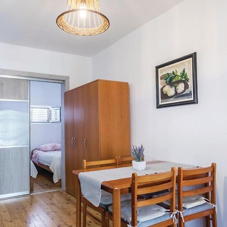 Awesome Apartment In Klek With Kitchen ภายนอก รูปภาพ