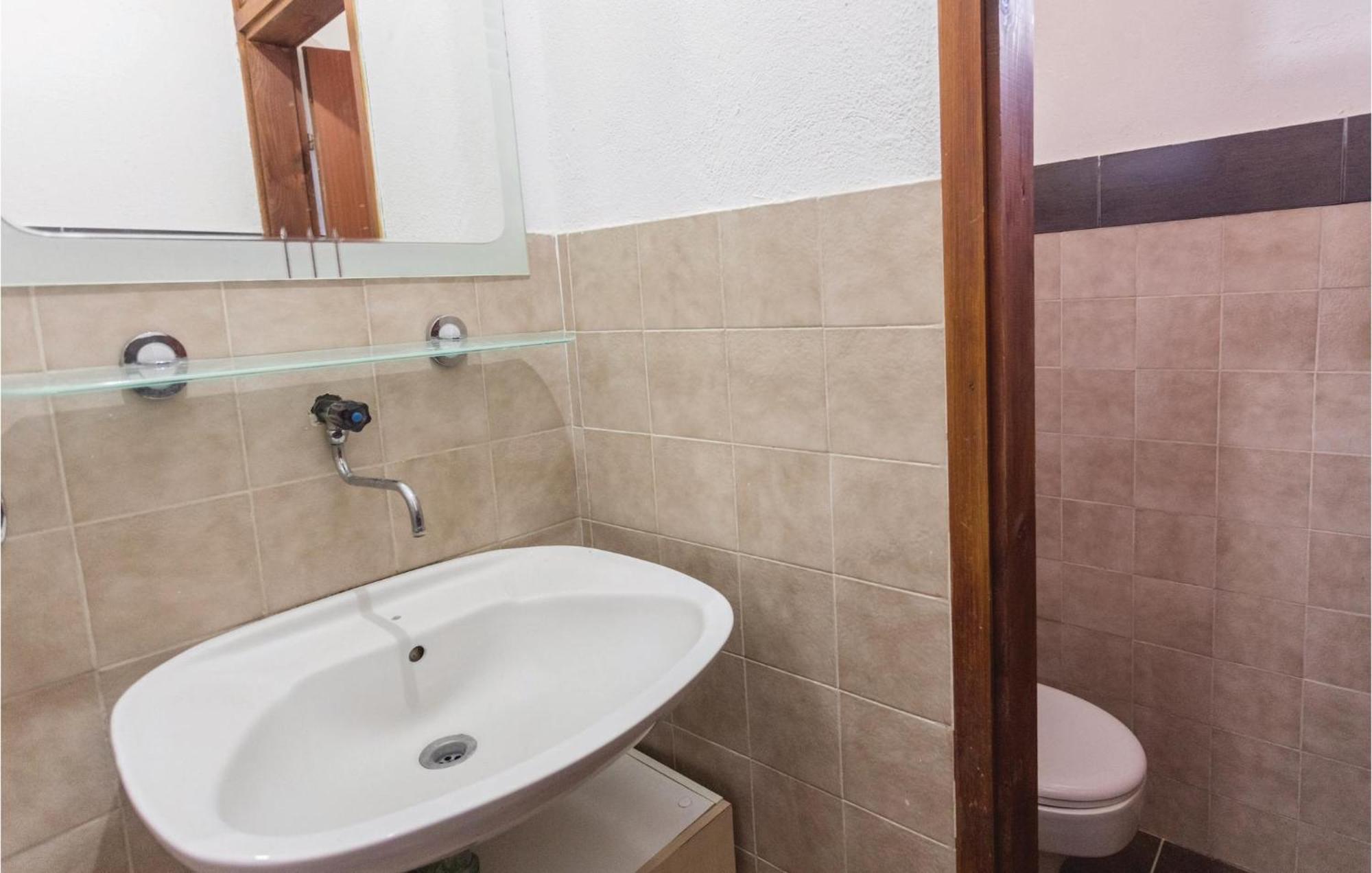 Awesome Apartment In Klek With Kitchen ภายนอก รูปภาพ
